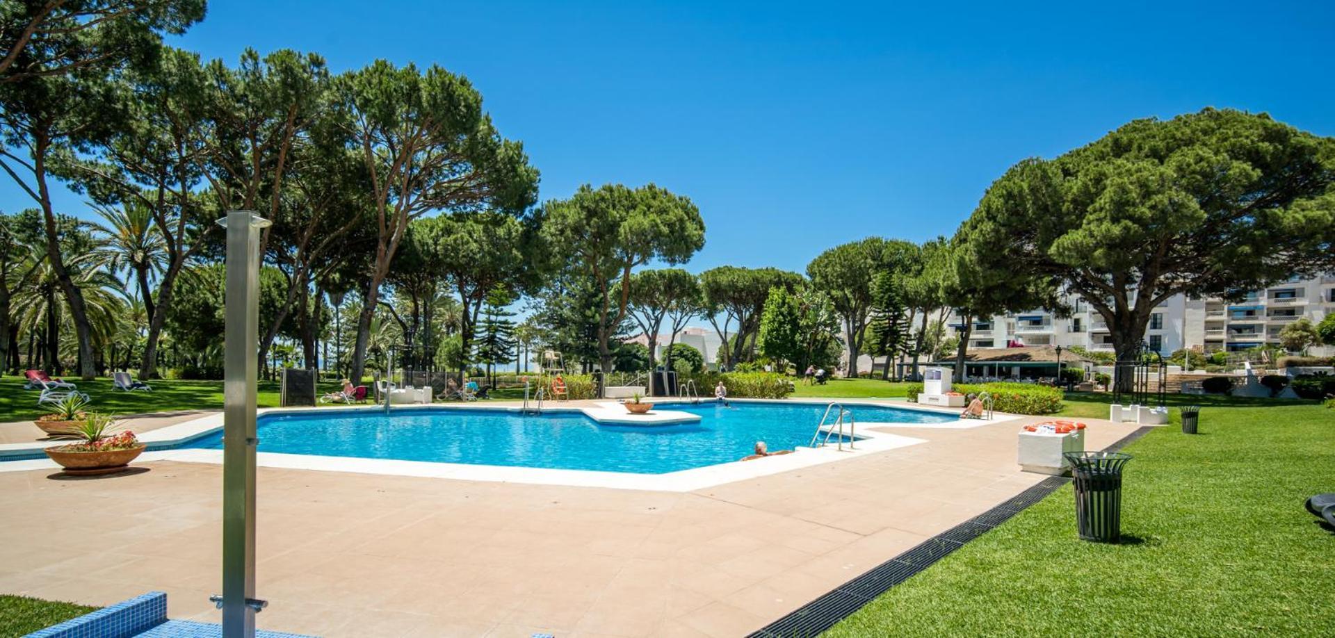 Vista Mar Y Piscina En Puerto Banus Apartment Marbella