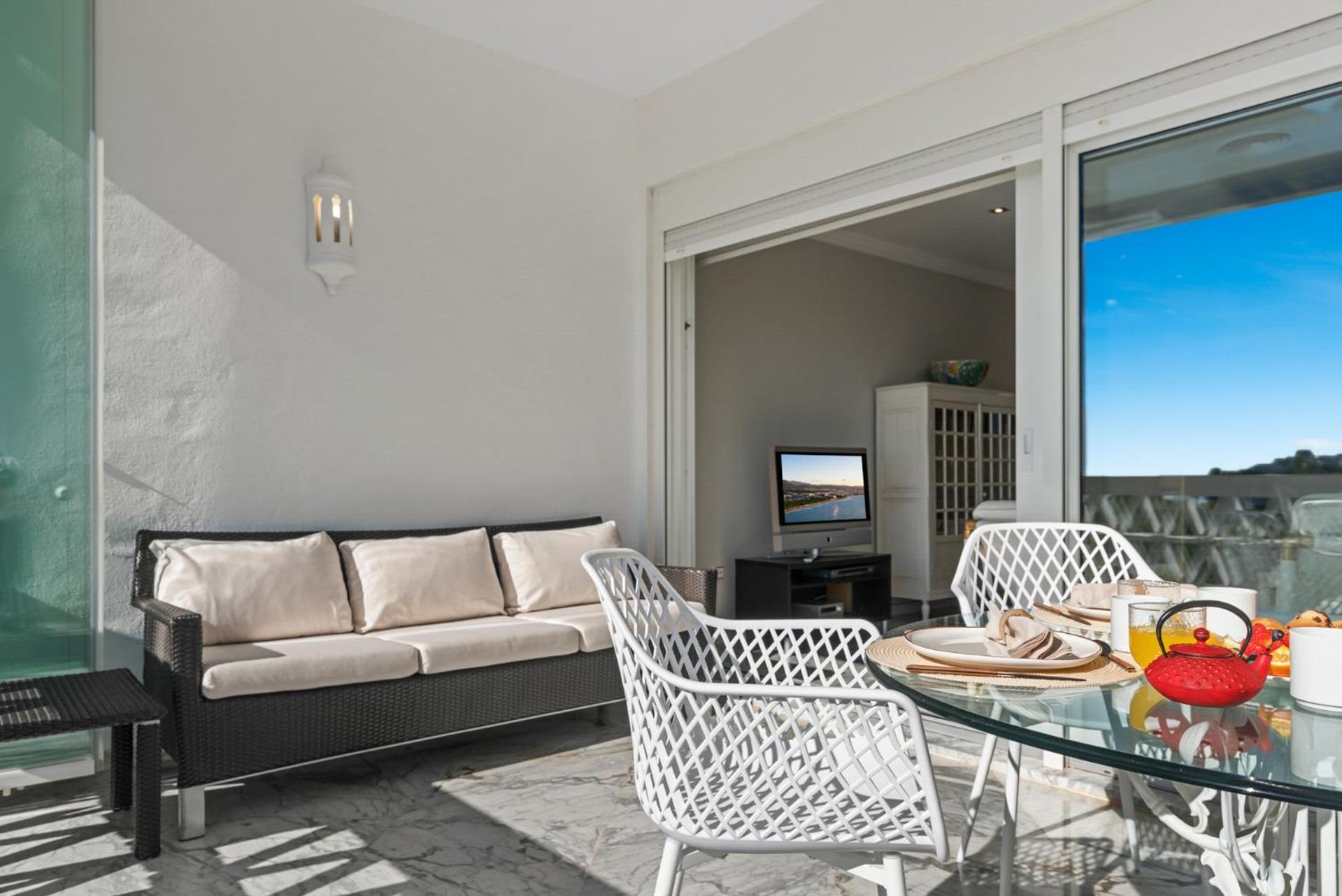 Apartment Vista Mar Y Piscina En Puerto Banus